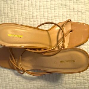 The perfect nude sandal